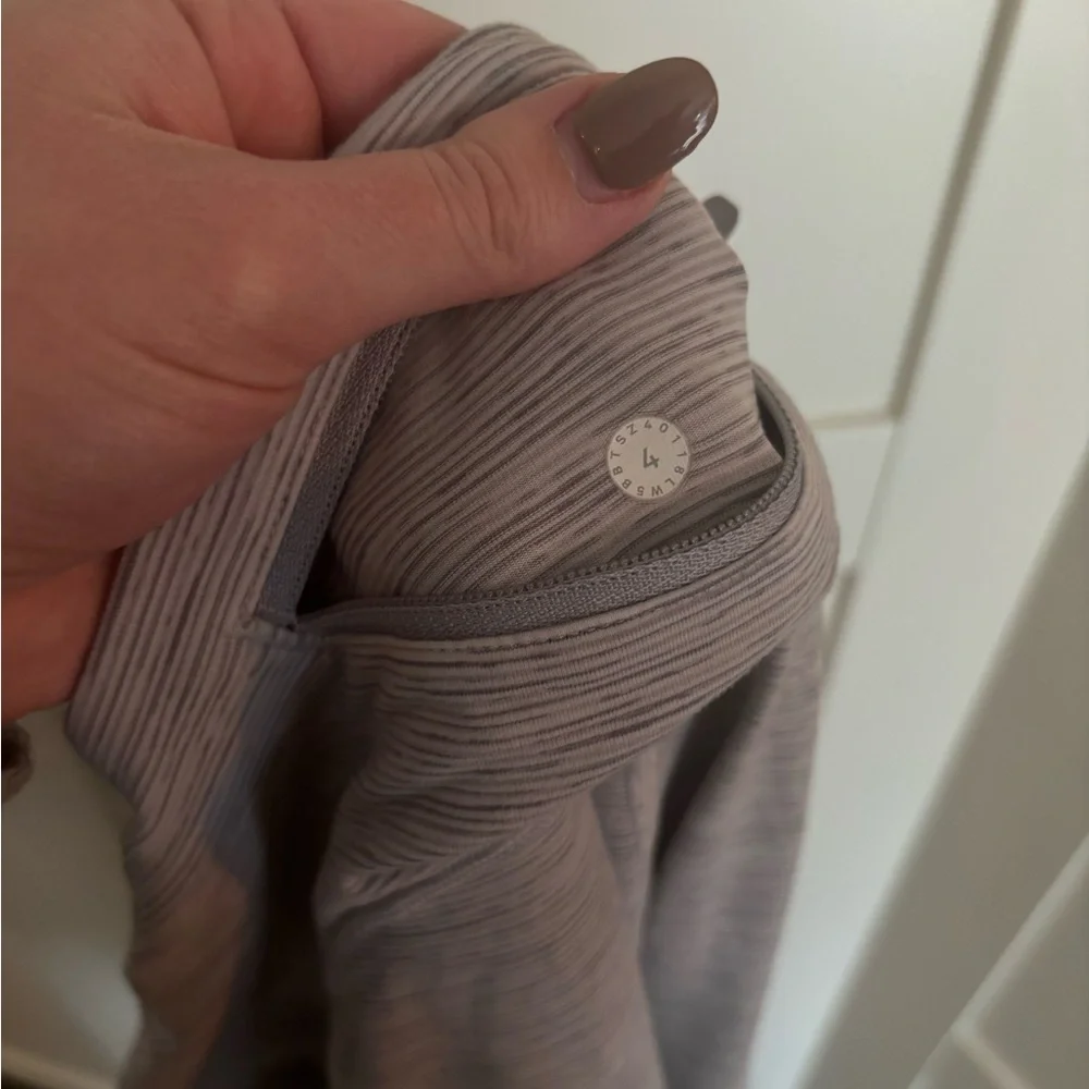 Lululemon Speed Up Tight Heather Gray Leggings Pockets Size 4 Athletic Run Gym
